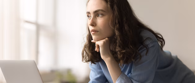 Karriereberaterin warnt: Mit diesem Wort landet die Bewerbung auf dem Ablagestapel