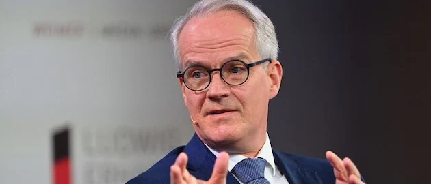 EY-Chef Ahlers beklagt deutsche "Vollkasko-Mentalität“