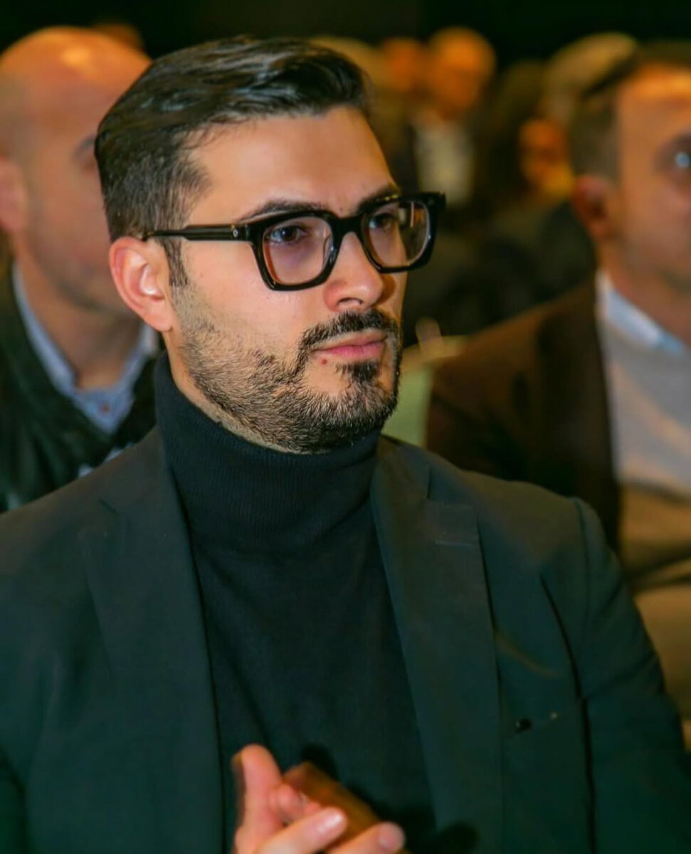 Teo Kr&uuml;ger: Biografie und berufliche Erfolge